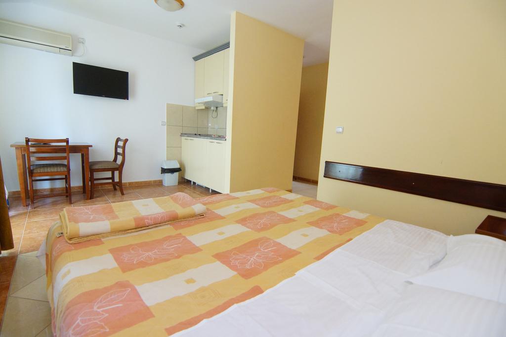 Blue Palace Guest House Budva Extérieur photo